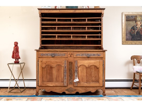 An Excellent Antique French Vaisselier, 18th Century 