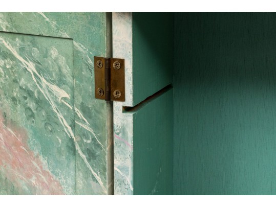 Decorative Faux Marble Painted Wooden Wall Mounted Cabinet