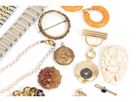 Lot Of Assorted Costume Jewelry Pieces