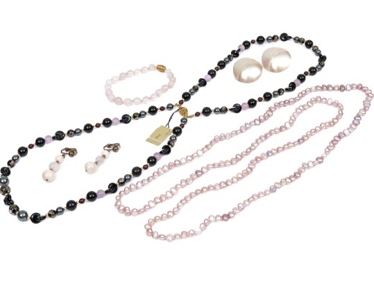 Lot Of Striking Beaded Necklaces Jewelry Including Onyx, Cultured Freshwater Pearl