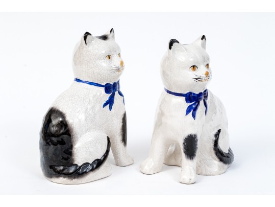 Cute Pair Of Staffordshire Style Ceramic Kittens