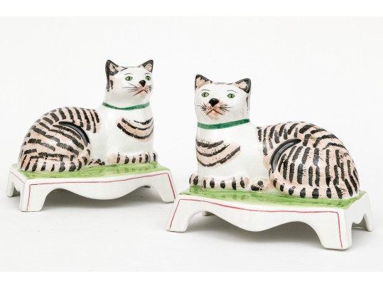 Pair Of Italian Mottahedeh Staffordshire Style Ceramic Cats