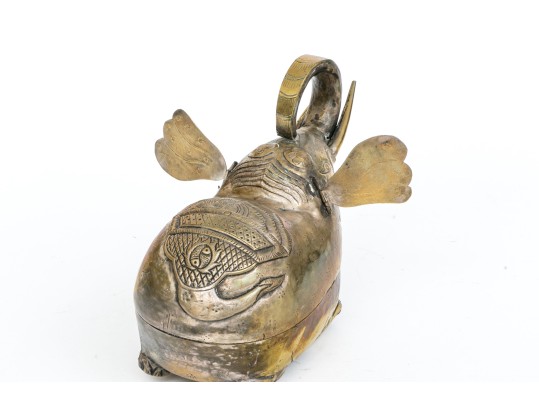 Delighful Vintage Asian Elephant Box