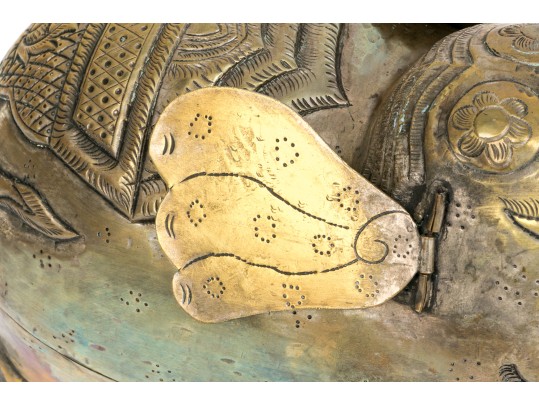 Delighful Vintage Asian Elephant Box