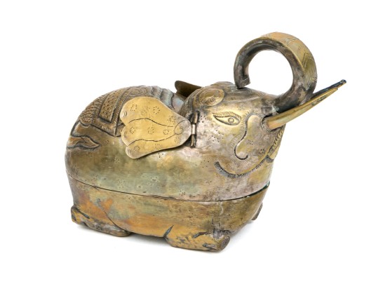 Delighful Vintage Asian Elephant Box