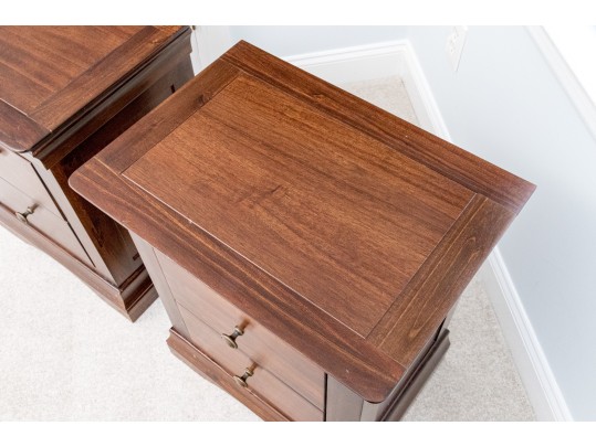 Handsome Pair Of Traditional Nightstands