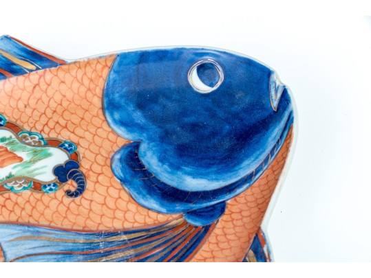 Fantastic Japanese Imari Palette Porcelain Fish Plate 