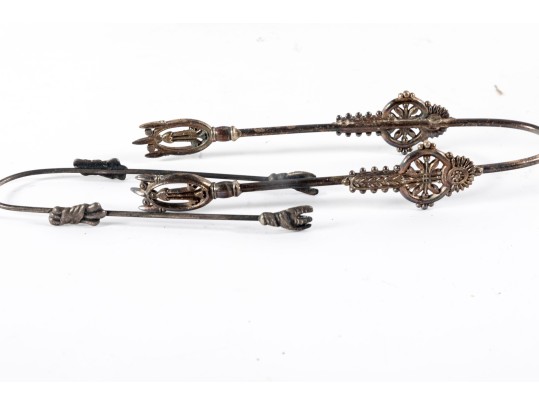 Cranberry Glass Table Lamp And Oil Lamps