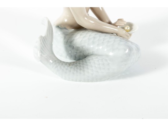 Mirage LLadro Porcelain Figurine