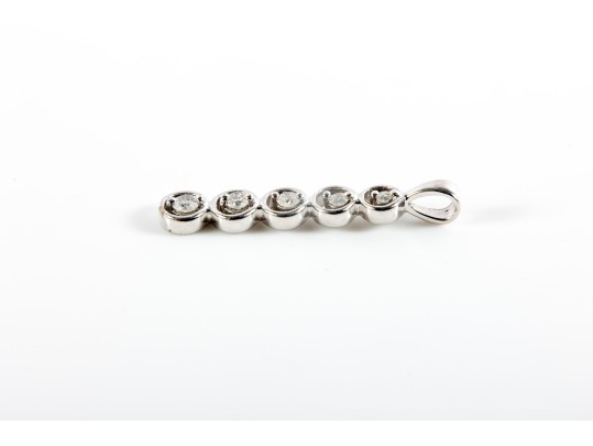 14K White Gold Graduated Diamond Pendant