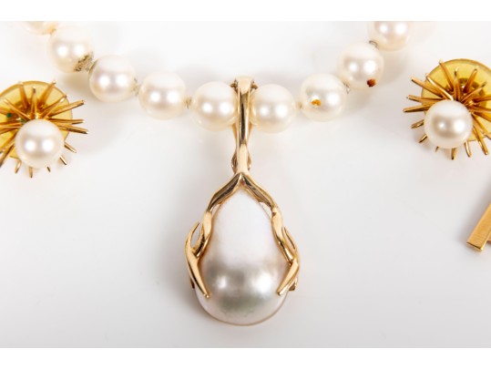 Art Deco 18K Gold Earrings & Teardrop Pearl Pendant