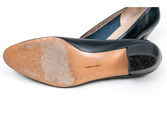 Salvatore Ferragamo Classic Blue Leather Pumps, Size 10B