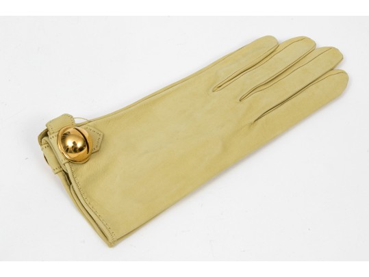 Hermès Paris New Vintage Unworn Yellowish Ivory Leather Gloves, Size 7