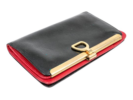 Gucci Vintage Saffiano Leather Wallet With Change Purse