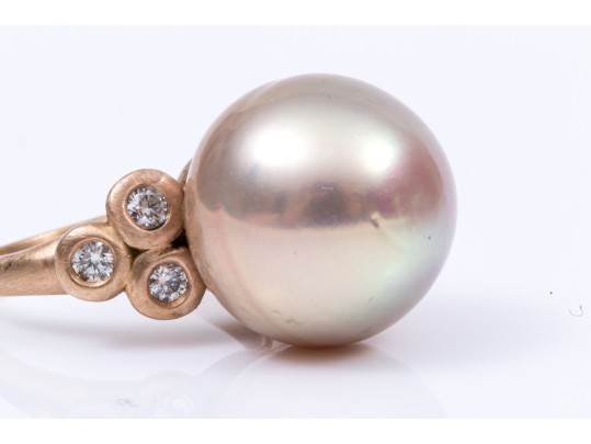 Outstanding South Sea Pearl And Diamond 18K Ring, Size 