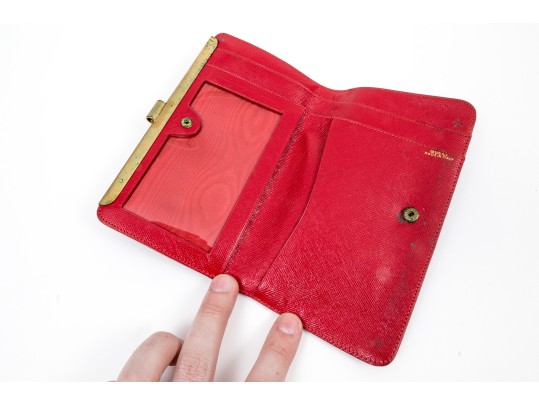Gucci Vintage Saffiano Leather Wallet With Change Purse