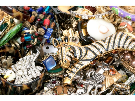 Very Large Lot Of Assorted Costume Jewelry Beaded Necklaces And Costume Jewelry