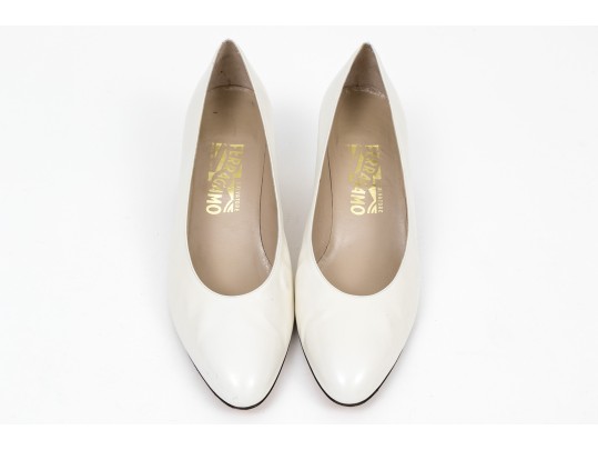 Salvatore Ferragamo Classic Light Ivory Leather Pumps, Size 10B