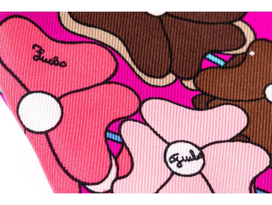 Emilio Pucci Beautiful Bold Floral Spray Motif Vintage Silk Scarf