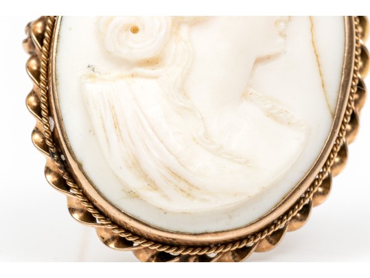 10K Classic Cameo Brooch