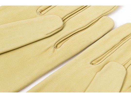 Hermès Paris New Vintage Unworn Yellowish Ivory Leather Gloves, Size 7