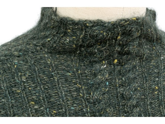 Oscar De La Renta Classic Grey Cable Knit Turtleneck Sweater, Size Small 