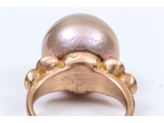 Outstanding South Sea Pearl And Diamond 18K Ring, Size 
