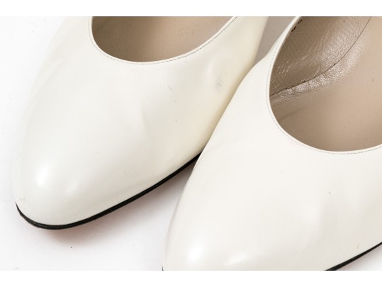 Salvatore Ferragamo Classic Light Ivory Leather Pumps, Size 10B