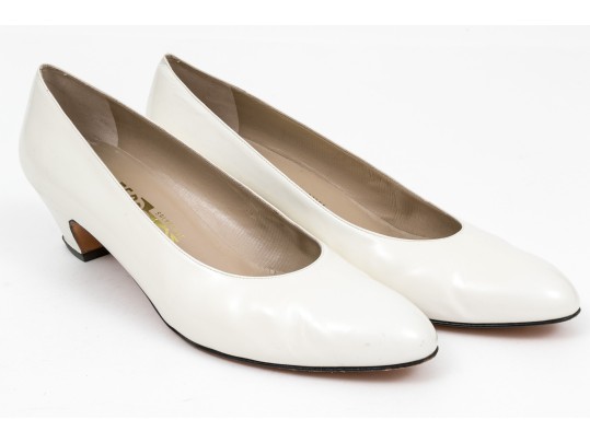 Salvatore Ferragamo Classic Light Ivory Leather Pumps, Size 10B