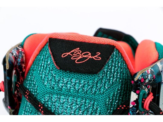 Nike Stunning 