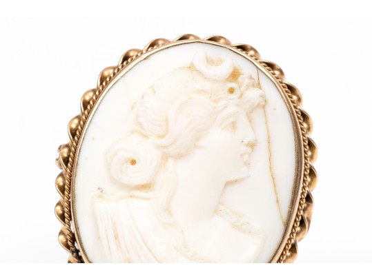 10K Classic Cameo Brooch
