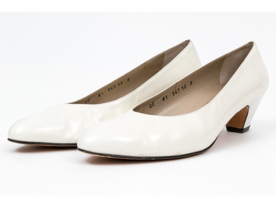 Salvatore Ferragamo Classic Light Ivory Leather Pumps, Size 10B