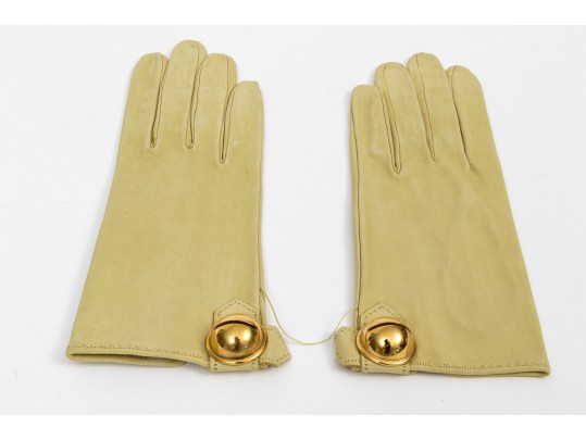 Hermès Paris New Vintage Unworn Yellowish Ivory Leather Gloves, Size 7