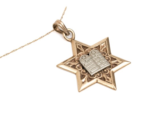 Delicate 10K Chain Displays 14K Star Pendant Necklace