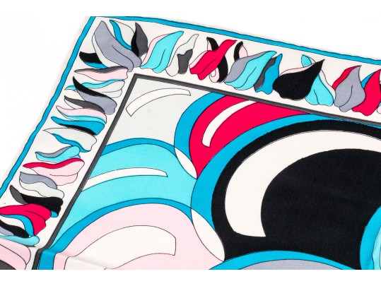 Emilio Pucci Lovely Dahlia Floral Motif Vintage Silk Scarf