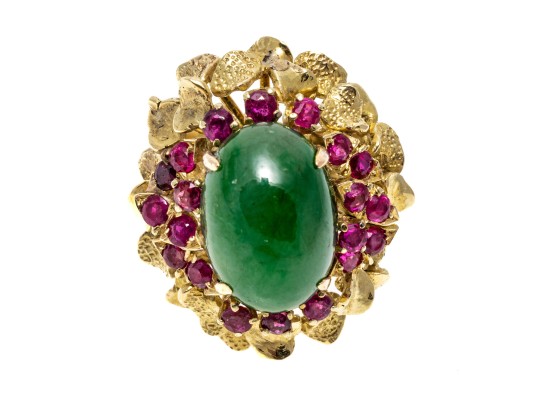14k Yellow Gold Lovely Vintage Nephrite Jade Ring With A Ruby Cluster Border, Size 5.75