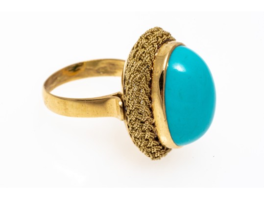 18k Yellow Gold Beautiful Vintage Oval Cabachon Turquoise Ring, Braided Edge, Size 6