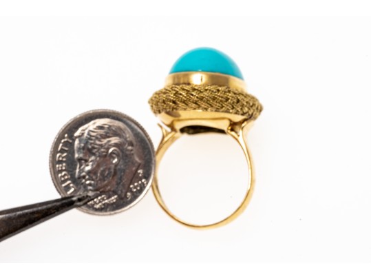 18k Yellow Gold Beautiful Vintage Oval Cabachon Turquoise Ring, Braided Edge, Size 6