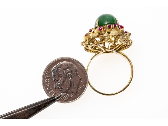 14k Yellow Gold Lovely Vintage Nephrite Jade Ring With A Ruby Cluster Border, Size 5.75