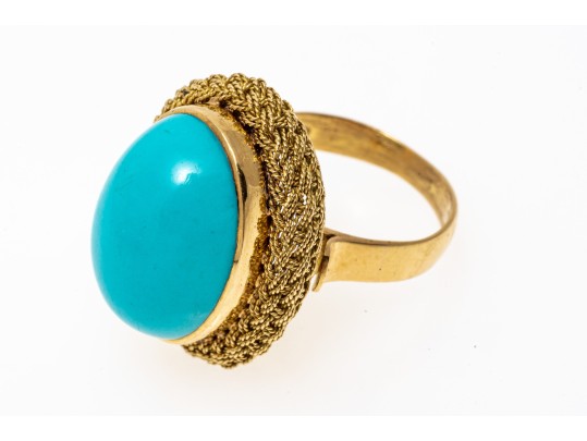 18k Yellow Gold Beautiful Vintage Oval Cabachon Turquoise Ring, Braided Edge, Size 6