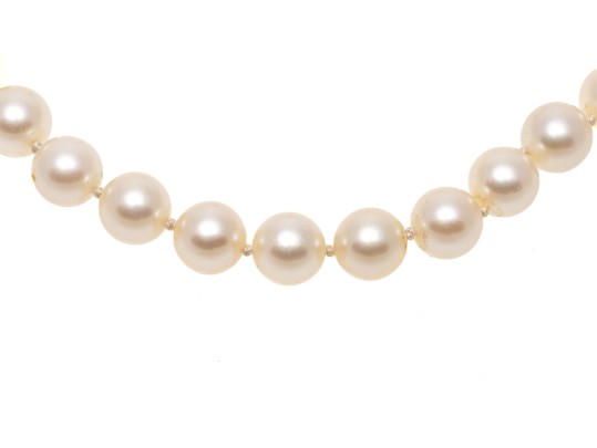 14k Floral Motif And Jade Clasped 8.75 MM Choker Length Cultured Pearl Necklace