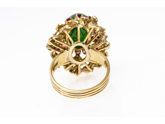 14k Yellow Gold Lovely Vintage Nephrite Jade Ring With A Ruby Cluster Border, Size 5.75