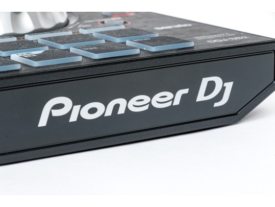 Serato Pioneer DJ Turntable