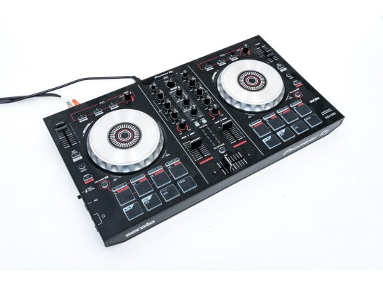 Serato Pioneer DJ Turntable