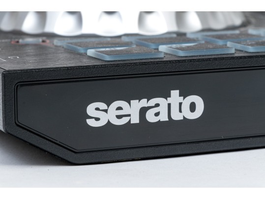 Serato Pioneer DJ Turntable