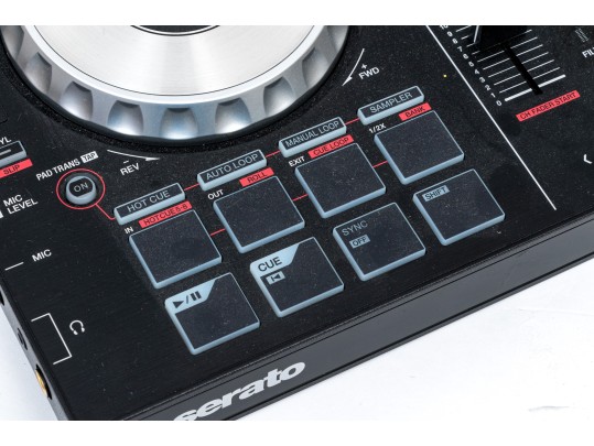 Serato Pioneer DJ Turntable