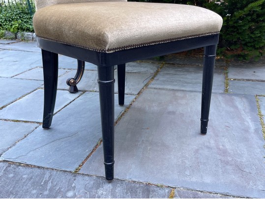 Dessin Fournir Mohair Velvet Chair 