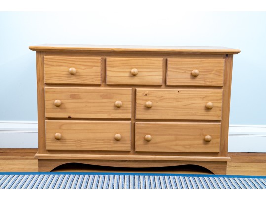 Dresser & Nightstand Cottage Pine Set