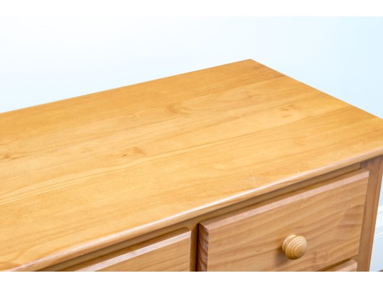 Dresser & Nightstand Cottage Pine Set