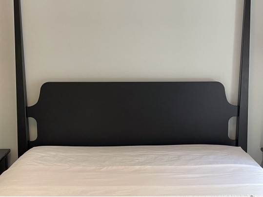 Four Poster Bed - Queen Size